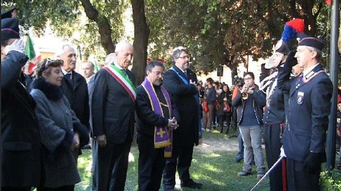 Un momento della cerimonia Un momento della cerimonia