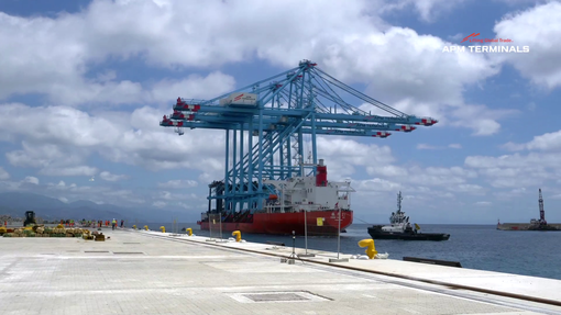APM Terminals, il video dell’arrivo delle gru ship-to-shore a Vado Ligure APM Terminals, il video dell’arrivo delle gru ship-to-shore a Vado Ligure