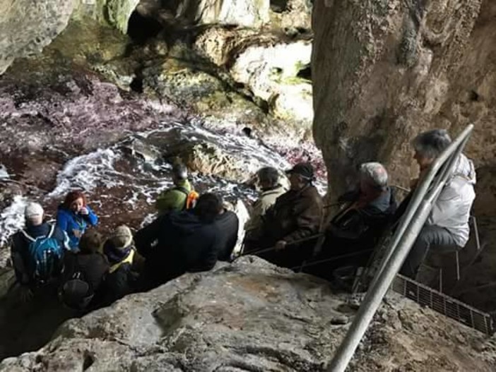 Foto pubblicate sulla pagina Facebook del sindaco di Bergeggi Roberto Arboscello