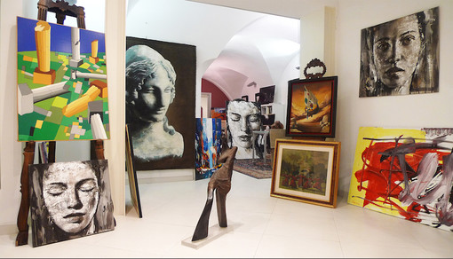 La Galleria "Arte è Kaos" La Galleria "Arte è Kaos"