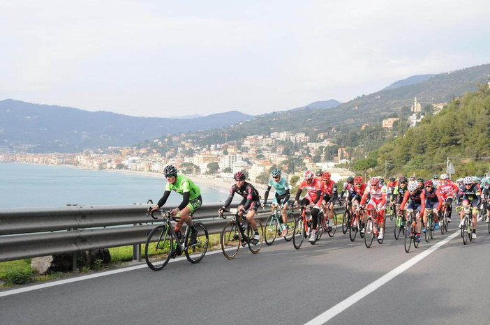 Il 18 marzo la quarta edizione della Granfondo "Sanremo–Sanremo" Il 18 marzo la quarta edizione della Granfondo "Sanremo–Sanremo"