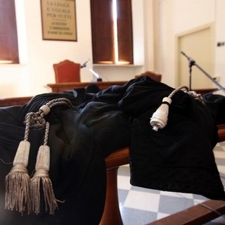 Savona: sordomuti bielorussi sfruttati per vendere gadget, 7 condanne