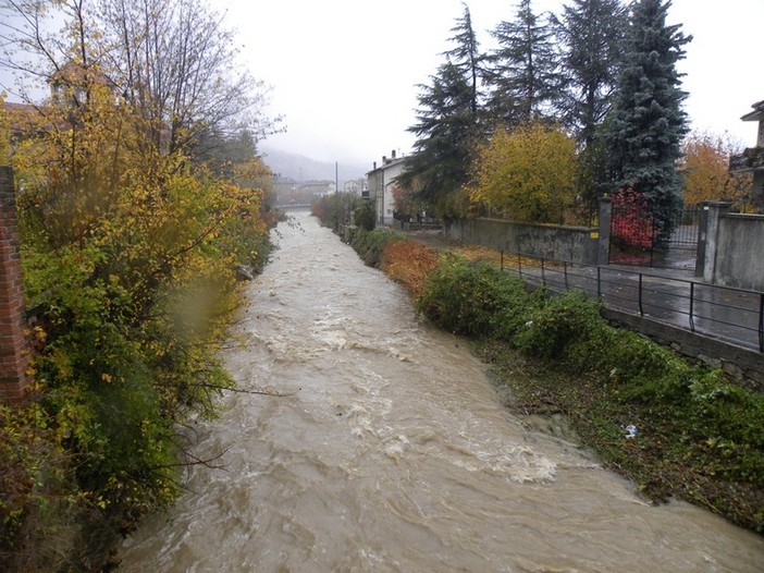 Allerta meteo: la sutuazione nel vicino cuneese (foto) Allerta meteo: la sutuazione nel vicino cuneese (foto)