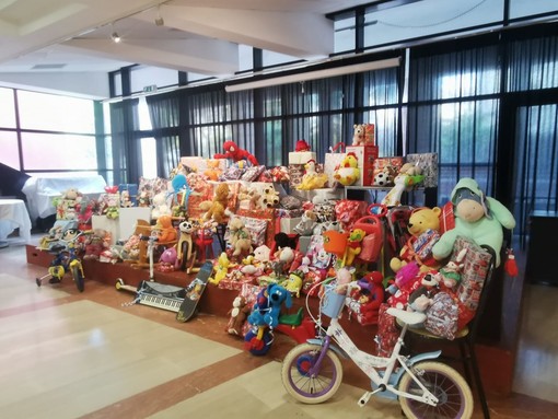 A Savona "Giocattoli senza frontiere", l'iniziativa solidale del Circolo Operaio “A. Bogliani” A Savona "Giocattoli senza frontiere", l'iniziativa solidale del Circolo Operaio “A. Bogliani”