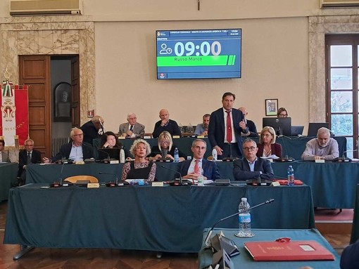 Raccolta porta a porta a Savona, la maggioranza consiliare : " La strada è quella giusta" Raccolta porta a porta a Savona, la maggioranza consiliare : " La strada è quella giusta"