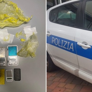 Da Loano a Finale in scooter per consegnare la droga: stop a un “pony-express” dello spaccio arrestato dalla polizia locale