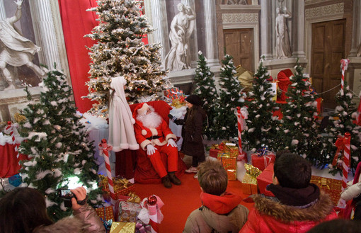 Govone, il "Magico Paese di Natale". Un luogo incantato sulle colline... Govone, il "Magico Paese di Natale". Un luogo incantato sulle colline...