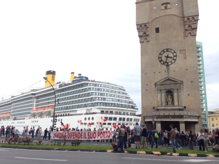 Savona, al Giro d'Italia festa, ma anche il lavoro che non c'è