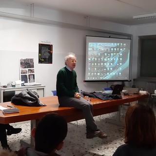 Savona, l'ex magistrato Gherardo Colombo al Ferraris-Pancaldo: "Rispettiamo le regole tramite la Costituzione" (FOTO)