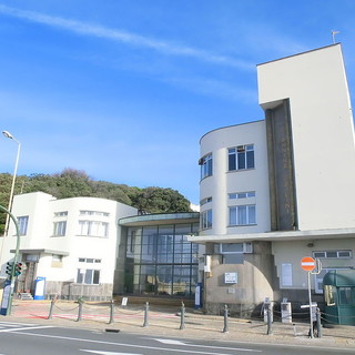 Famiglia intossicata dal monossido di carbonio per un malfunzionamento della stufa a pellet: quattro bambini al Gaslini