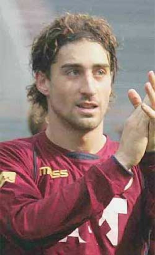 Calcio, al Savona l'attaccante ex-Reggiana Giuseppe Ingari Calcio, al Savona l'attaccante ex-Reggiana Giuseppe Ingari