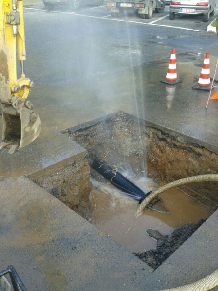 Guasto all’acquedotto, Laigueglia senz’acqua Guasto all’acquedotto, Laigueglia senz’acqua