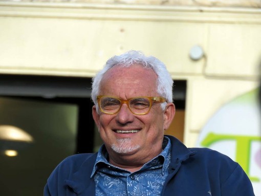 Il viaggio nella lingua italiana di Gino Rapa ferma a Tovo San Giacomo: l'appuntamento domenica 12 luglio Il viaggio nella lingua italiana di Gino Rapa ferma a Tovo San Giacomo: l'appuntamento domenica 12 luglio