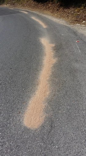 #Infoviabilità: sversamento di gasolio sulla Strada Provinciale tra Pietra Ligure e Giustenice #Infoviabilità: sversamento di gasolio sulla Strada Provinciale tra Pietra Ligure e Giustenice