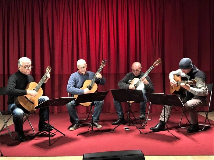 Foto tratta dalla pagina Facebook ufficiale dell'ensemble Foto tratta dalla pagina Facebook ufficiale dell'ensemble