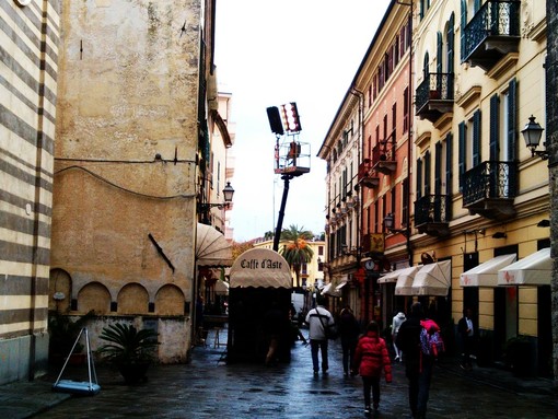 Glassboy, sabato 4 gennaio l'esordio in tv su Rai 2 per il film girato ad Albenga Glassboy, sabato 4 gennaio l'esordio in tv su Rai 2 per il film girato ad Albenga