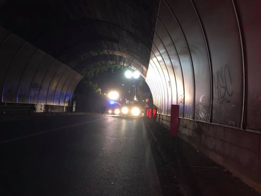 Materiale sull'Aurelia dalla galleria del Castelletto a Finale: emessa ordinanza di messa in sicurezza Materiale sull'Aurelia dalla galleria del Castelletto a Finale: emessa ordinanza di messa in sicurezza