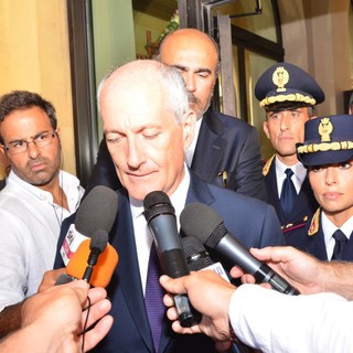 Il capo della Polizia Gabrielli rende omaggio alla salma di Diego Turra: "Poco serio addebitare la sua morte ai No Borders"