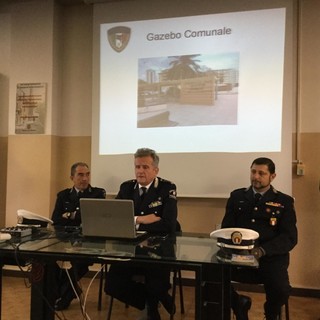 "Operazione Writers", denunciato un 56enne savonese per aver vandalizzato i muri e gazebo di Savona (FOTO)