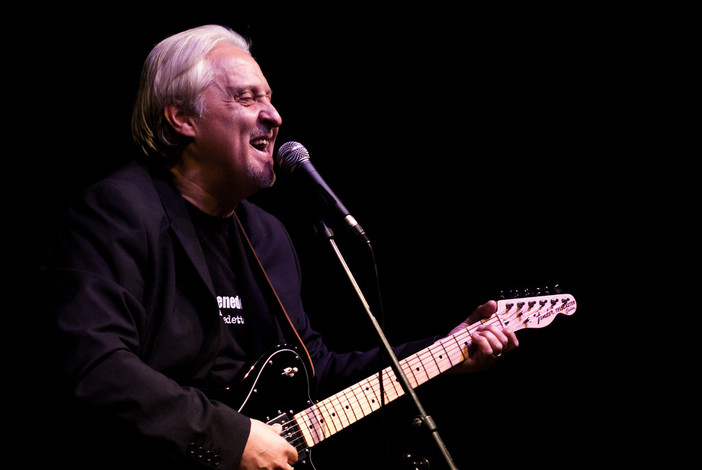 Festa Anpi a Savona, il drammaturgo e cantautore Gian Piero Alloisio presenta "Aria di libertà"