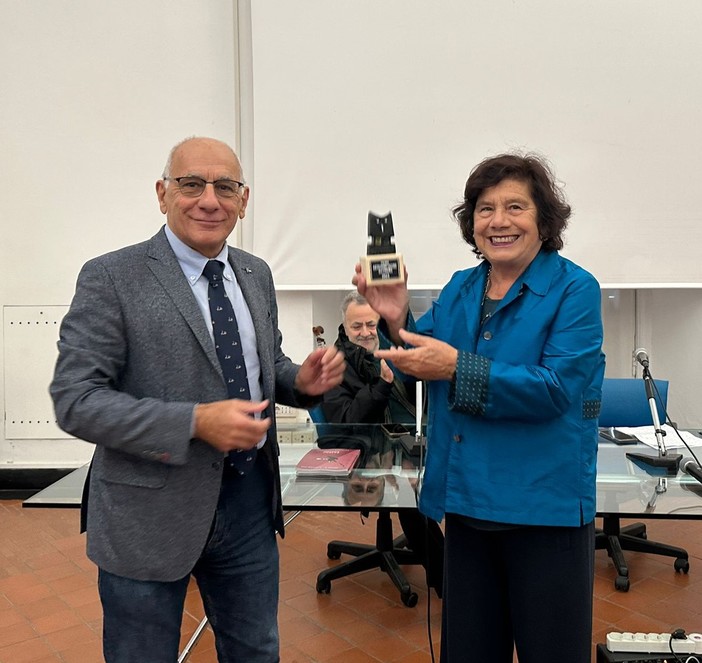 Premio "Artigiano Ligure del Cinema" 2023: il riconoscimento va a Fiorella Giovanelli Amico Premio "Artigiano Ligure del Cinema" 2023: il riconoscimento va a Fiorella Giovanelli Amico
