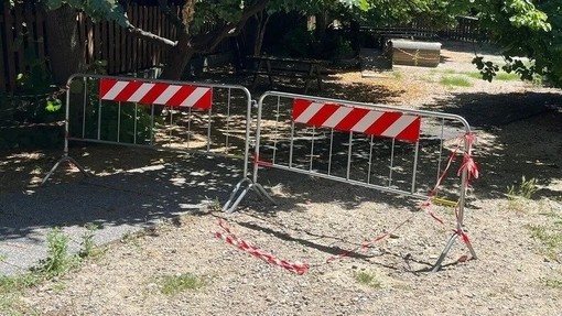 Giochi rimossi e spazi da riqualificare alle scuole di Finalmarina: raccolta firme per gli spazi esterni. Folco: “Interventi già programmati” Giochi rimossi e spazi da riqualificare alle scuole di Finalmarina: raccolta firme per gli spazi esterni. Folco: “Interventi già programmati”