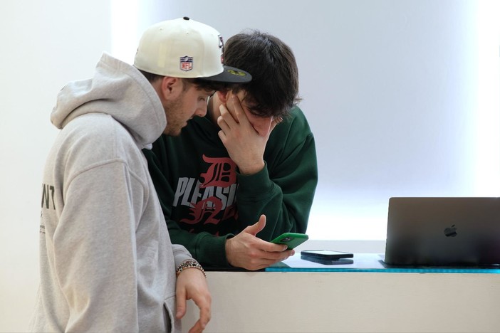 Dal primo drop alla startup: come ResellZone ha trasformato la passione per le sneaker in business