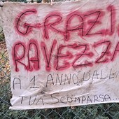 &quot;Grazie Ravezza a 1 anno dalla tua scomparsa&quot;, a 365 giorni dalla chiusura del campo non si placa la protesta dei bambini