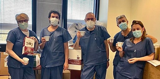 Giovannacci Caffè dona il suo caffè e le sue colombe pasquali agli Ospedali di Pietra Ligure e Albenga