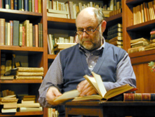 Albenga, Giardino Letterario Delfino: Venerdì 4 Gennaio il primo incontro del nuovo anno di poesia Albenga, Giardino Letterario Delfino: Venerdì 4 Gennaio il primo incontro del nuovo anno di poesia