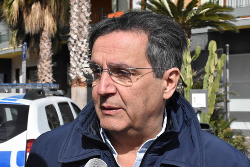 Coronavirus, trasferimento dei turisti piemontesi in giornata? Galtieri: "Potrebbero volerci anche 48 ore" (FOTO e VIDEO) Coronavirus, trasferimento dei turisti piemontesi in giornata? Galtieri: "Potrebbero volerci anche 48 ore" (FOTO e VIDEO)