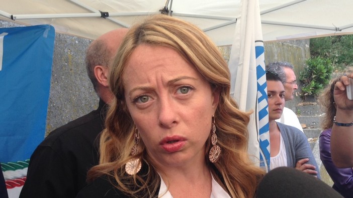 Giorgia Meloni al campo nomadi di Savona, "Unica integrazione possibile? Eliminarli" e attacca il sindaco Berruti: "Non è questa la cultura dell’accoglienza" Giorgia Meloni al campo nomadi di Savona, "Unica integrazione possibile? Eliminarli" e attacca il sindaco Berruti: "Non è questa la cultura dell’accoglienza"
