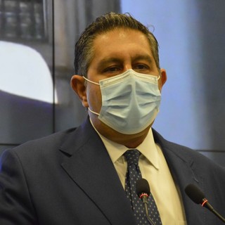 Vaccini, Toti: "In settimana via alle terze dosi nelle Rsa, dalla prossima toccherà alla fascia over 80" Vaccini, Toti: "In settimana via alle terze dosi nelle Rsa, dalla prossima toccherà alla fascia over 80"