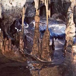 Sabato 16 luglio la terza edizione di “L’Inferno di Dante nelle Grotte di Toirano”