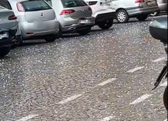 La grandine colpisce anche nel savonese: perturbazione tra Loano e Borghetto