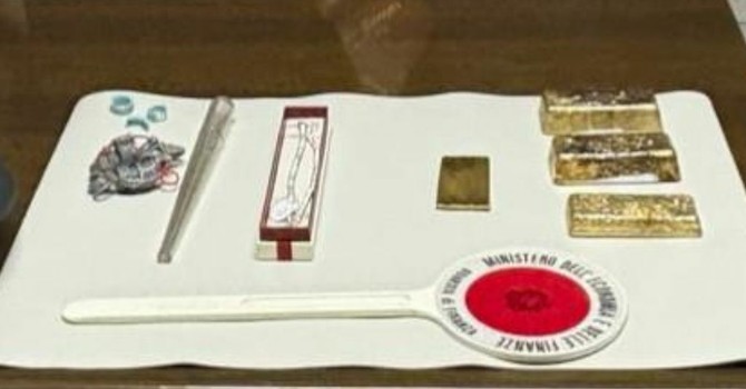 Maxi confisca di oltre 6 kg di oro, gioielli e diamanti per 760mila euro: anche un savonese segnalato Maxi confisca di oltre 6 kg di oro, gioielli e diamanti per 760mila euro: anche un savonese segnalato