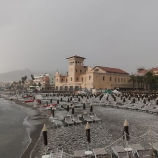 Il maltempo colpisce il savonese: grandine a Finale, Pietra e Loano (FOTO e VIDEO)