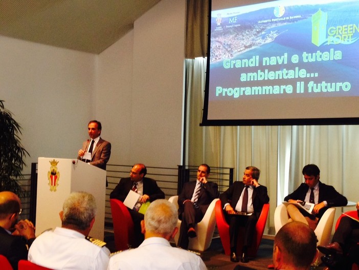 Savona, oggi il convegno "Grandi navi e tutela ambientale", Miazza: "Studio di fattibilità per autoproduzione di energia entro fine 2015"