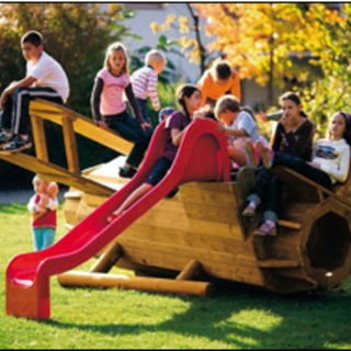 Savona, diventa realtà il progetto ‘arredo giochi’ per bimbi diversamente abili nei giardini pubblici