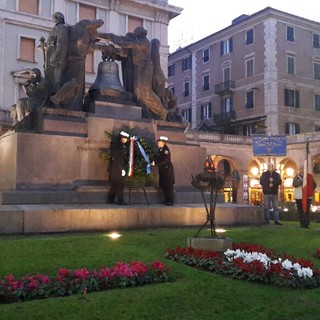 Sulle note del silenzio, Savona commemora il "Giorno del Ricordo" Sulle note del silenzio, Savona commemora il "Giorno del Ricordo"