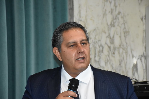 Da Sanremo a Rapallo il ciclone Toti si abbatte sulle amministrative: la contesa va in scena senza il regista genovese Da Sanremo a Rapallo il ciclone Toti si abbatte sulle amministrative: la contesa va in scena senza il regista genovese