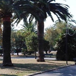 Savona, il Comune assegna i lavori per riaprire il vespasiano ai giardini del Prolungamento