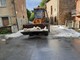 Bardineto, mezzi del comune rimuovono grandine dalle strade (FOTO)