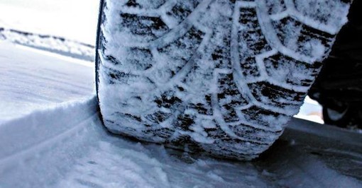Obbligo di catene a bordo o pneumatici invernali: ecco le strade provinciali interessate nel savonese Obbligo di catene a bordo o pneumatici invernali: ecco le strade provinciali interessate nel savonese