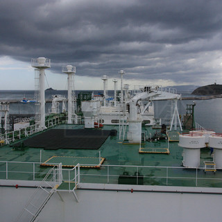 Rapporto di sicurezza rigassificatore e relazioni dei Vigili del fuoco, il gruppo "Fermiamo il mostro" perplesso sulle tempistiche