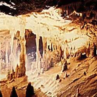 Toirano: gara per la gestione del bar delle Grotte