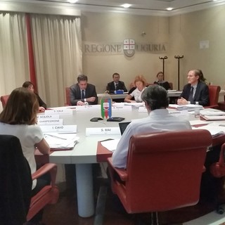 Un minuto di silenzio per le vittime di Parigi nella giunta regionale Un minuto di silenzio per le vittime di Parigi nella giunta regionale