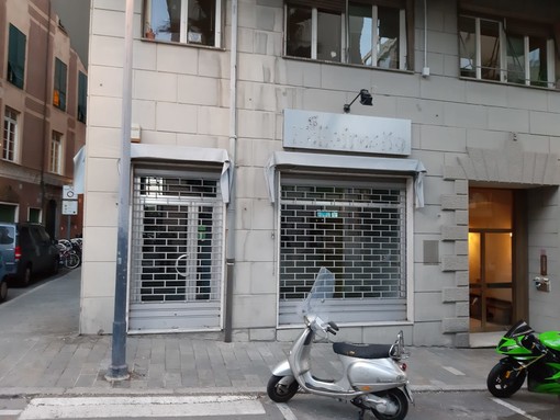 Chiude la gelateria Bellofresko di Piazza della Rovere: "Far commercio a Savona è durissima" Chiude la gelateria Bellofresko di Piazza della Rovere: "Far commercio a Savona è durissima"