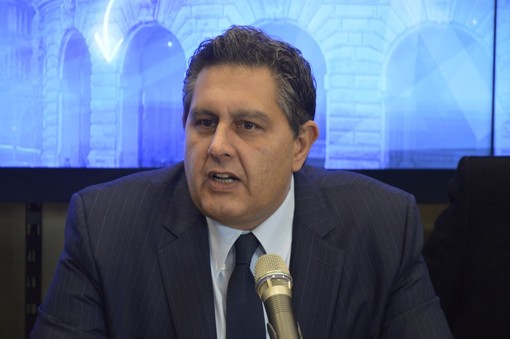 Porti, Toti: "Competitività scali dipende anche dall'impegno degli enti locali" Porti, Toti: "Competitività scali dipende anche dall'impegno degli enti locali"