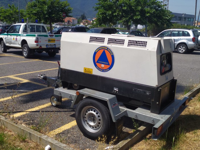 Albenga, guasto alla cabina elettrica del Comando di Polizia Locale, rapido l’intervento della Protezione Civile